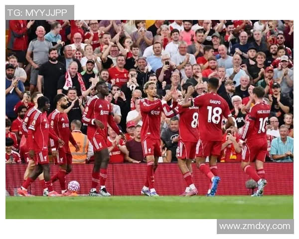 足总杯激战曼联与利物浦互交白卷全场气氛紧张引发球迷热议